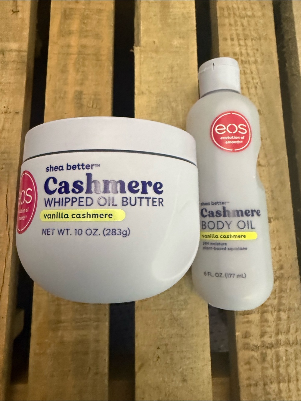 eos Cashmere Vanilla Cashmere Whipped Oil Butter & Body Oil - White